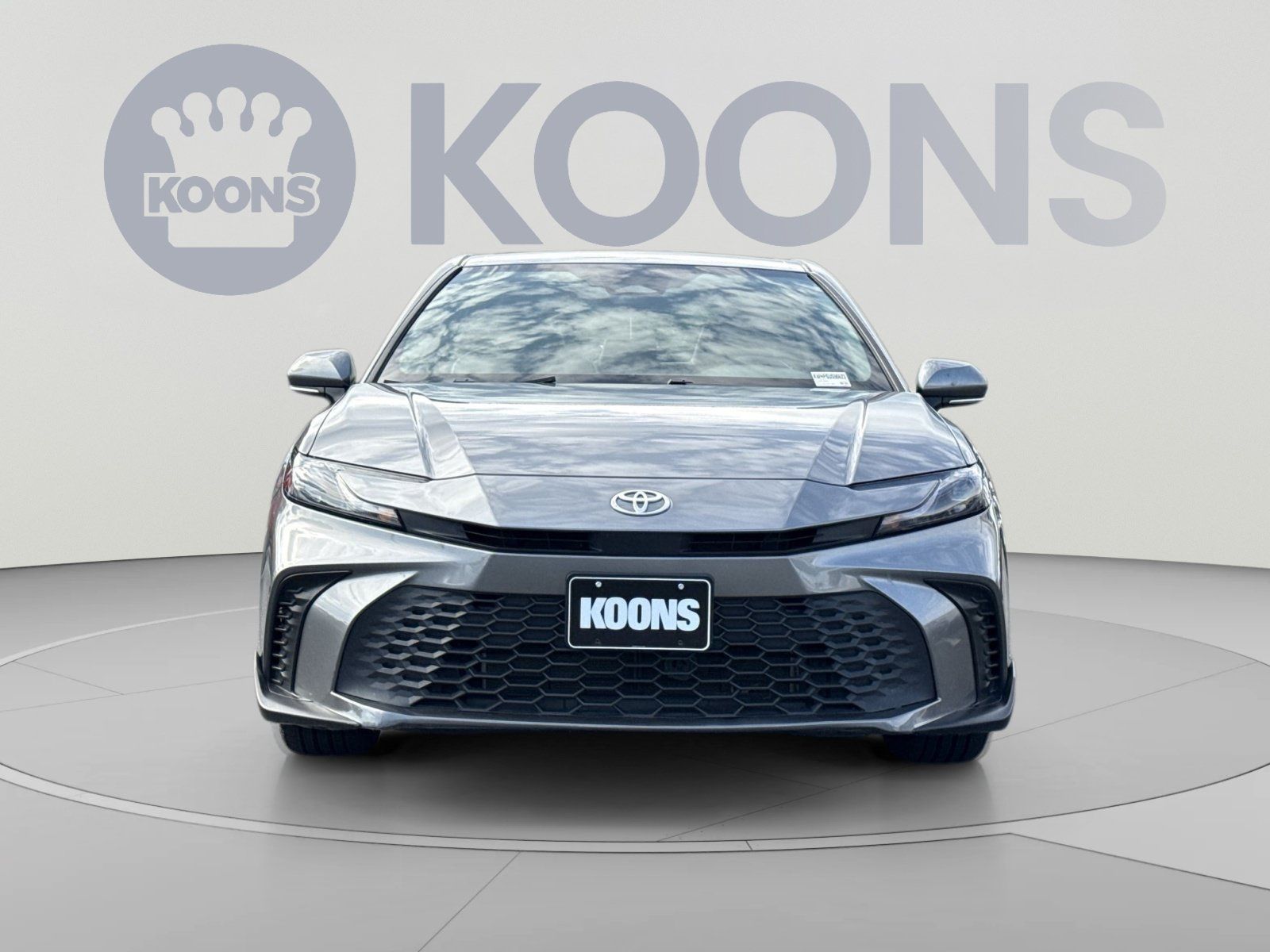 Used 2025 Toyota Camry SE FWD image 11