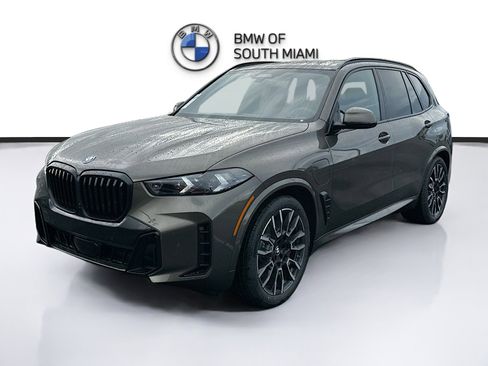 New 2026 BMW X5 xDrive50e w/ Executive Package image 3