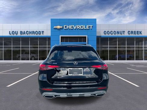 Used 2023 Mercedes-Benz GLC 300 image 7