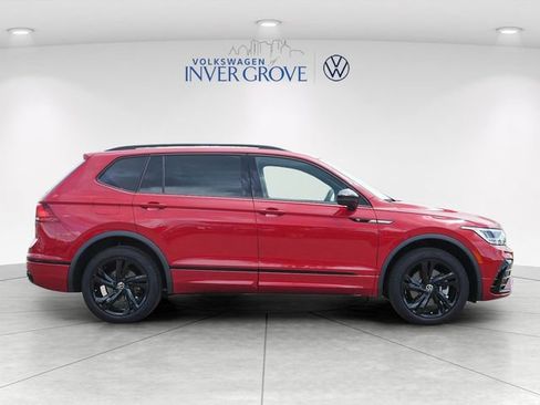 Used 2024 Volkswagen Tiguan SE R-Line AWD/4WD image 8