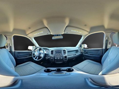 Used 2018 RAM 1500 Express image 35