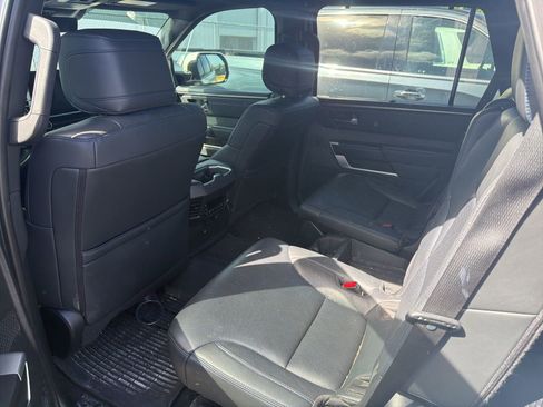 Used 2024 Toyota Sequoia Platinum image 6