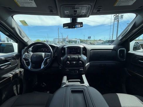 Used 2020 Chevrolet Silverado 1500 RST AWD/4WD image 17
