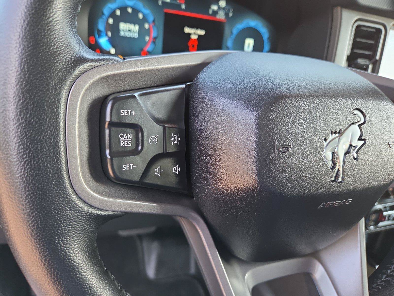 Used 2025 Ford Bronco Badlands AWD/4WD image 13