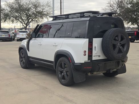 Used 2022 Land Rover Defender 110 X-Dynamic SE image 5