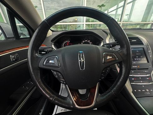 Used 2013 Lincoln MKZ AWD image 17