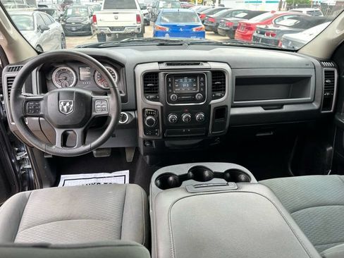 Used 2018 RAM 1500 Express AWD/4WD image 25