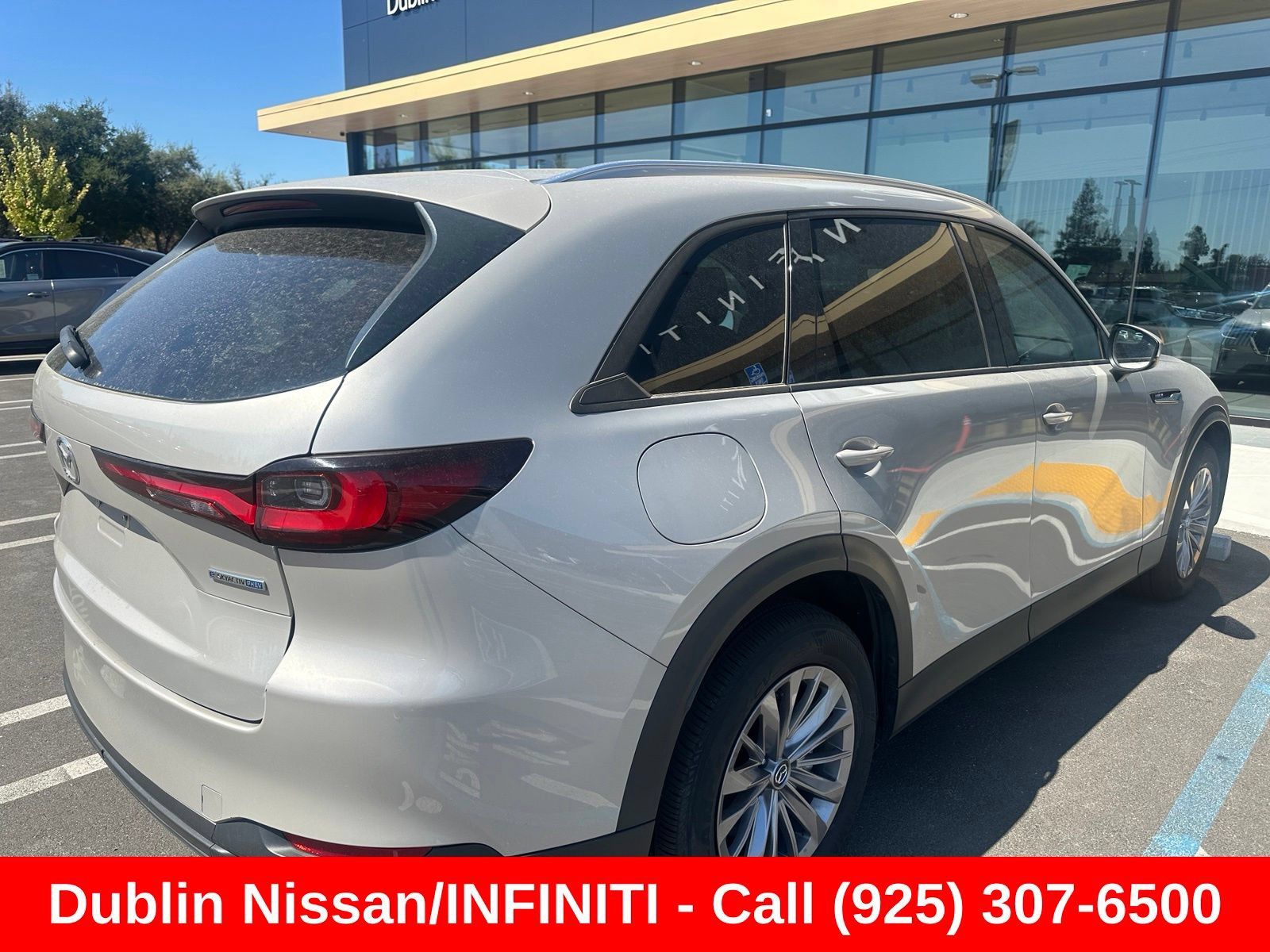 Used 2024 MAZDA CX-90 Plug-In Hybrid w/ Preferred AWD/4WD image 3
