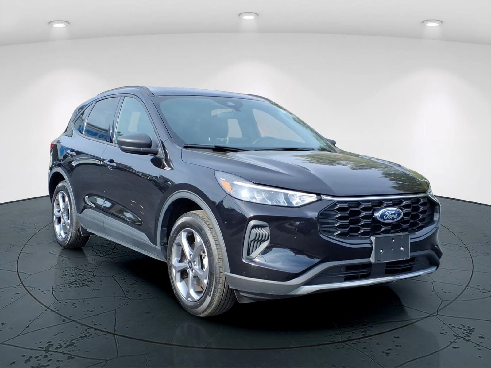 Used 2025 Ford Escape ST-Line AWD/4WD image 1