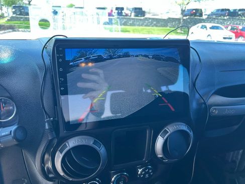 Used 2016 Jeep Wrangler Unlimited Sport w/ Connectivity Group AWD/4WD image 36