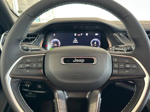 New 2026 Jeep Grand Cherokee Altitude AWD/4WD image 25