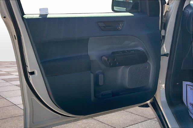 Certified 2025 Ford Maverick XL FWD image 25