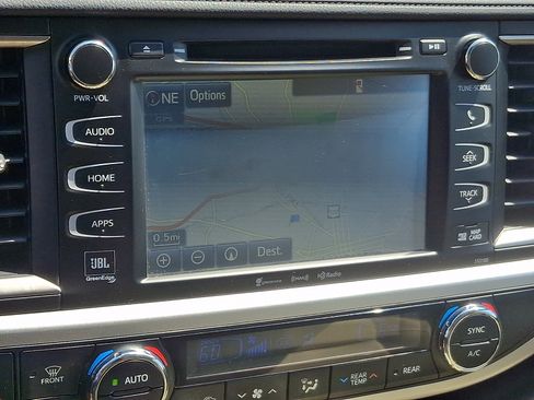 Used 2017 Toyota Highlander Limited Platinum AWD/4WD image 15