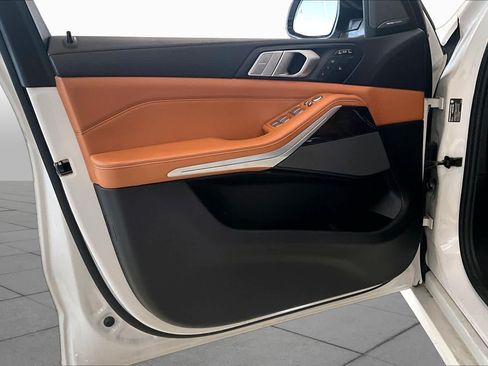 Used 2019 BMW X7 xDrive50i w/ Premium Package AWD/4WD image 19