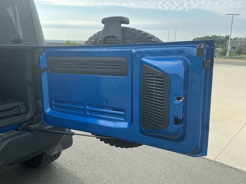Used 2023 Ford Bronco Wildtrak AWD/4WD image 32