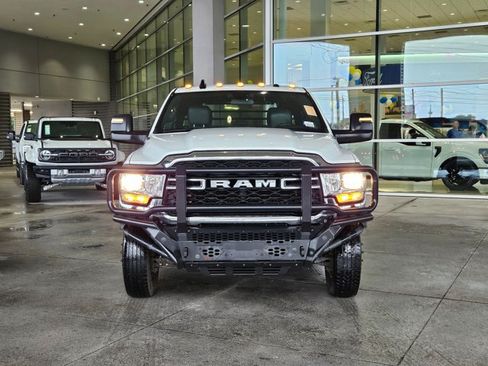 Used 2024 RAM 3500 Tradesman w/ Chrome Appearance Group AWD/4WD image 2