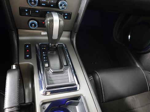 Used 2013 Ford Mustang GT Premium RWD image 17