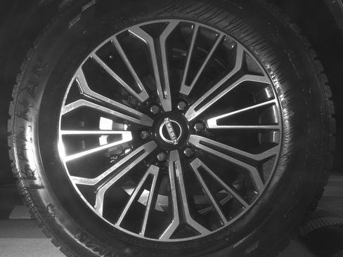 Certified 2025 Nissan Armada SL RWD image 37
