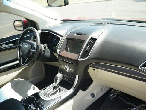 Used 2017 Ford Edge Titanium w/ Equipment Group 301A FWD image 15