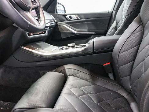 Used 2026 BMW X5 xDrive40i w/ M Sport Package AWD/4WD image 18