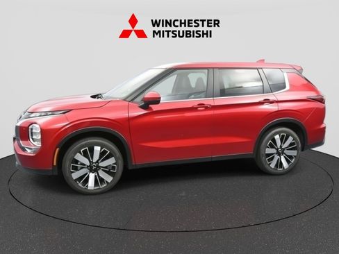 New 2025 Mitsubishi Outlander SE image 4