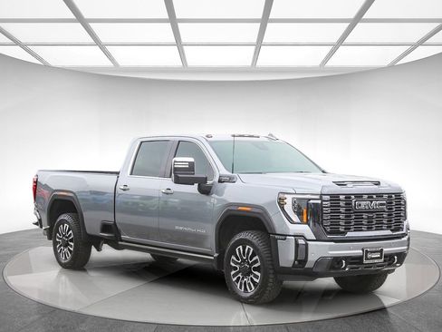 Used 2024 GMC Sierra 3500 Denali Ultimate image 5