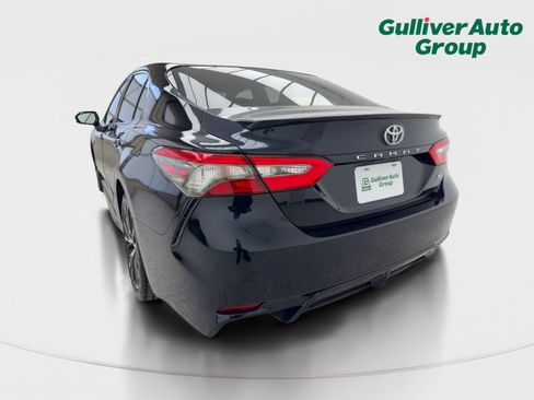 Used 2018 Toyota Camry SE image 5