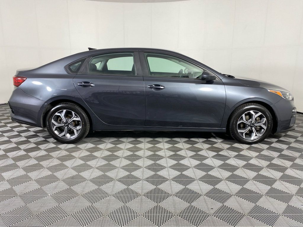 Used 2019 Kia Forte LXS FWD image 12