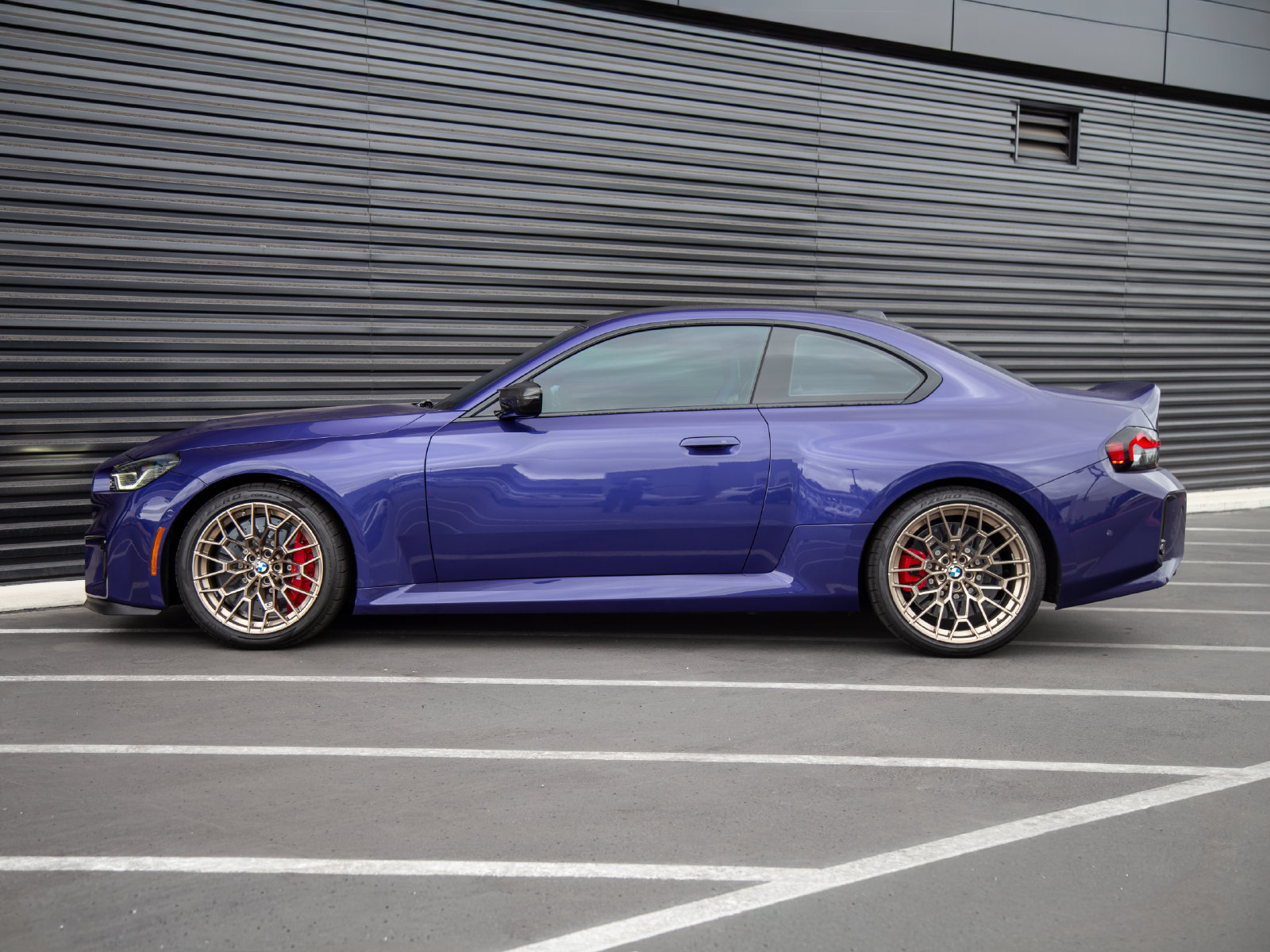 Used 2026 BMW M2 CS RWD image 2