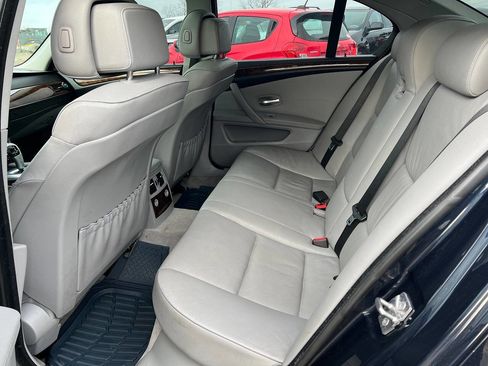 Used 2010 BMW 528i xDrive Sedan image 9