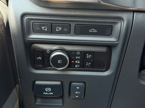 Used 2023 Ford F150 Lariat w/ Equipment Group 502A High AWD/4WD image 17