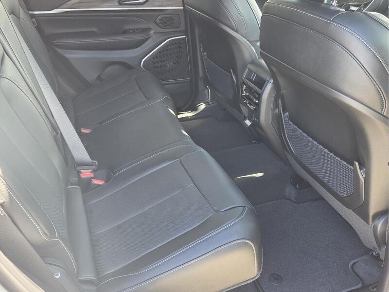 New 2027 Jeep Grand Cherokee Limited AWD/4WD image 17