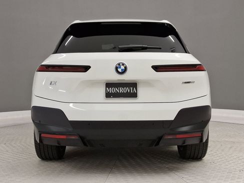 Certified 2023 BMW iX xDrive50 w/ Convenience Package image 8