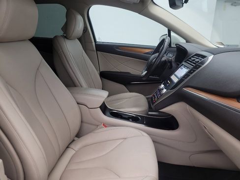 Used 2018 Lincoln MKC Select w/ Select Plus Package FWD image 21