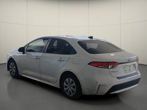 Used 2022 Toyota Corolla L w/ Carpet Mat Package (TMS) FWD image 5