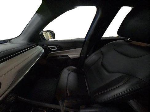 Used 2024 Jeep Compass Limited image 34