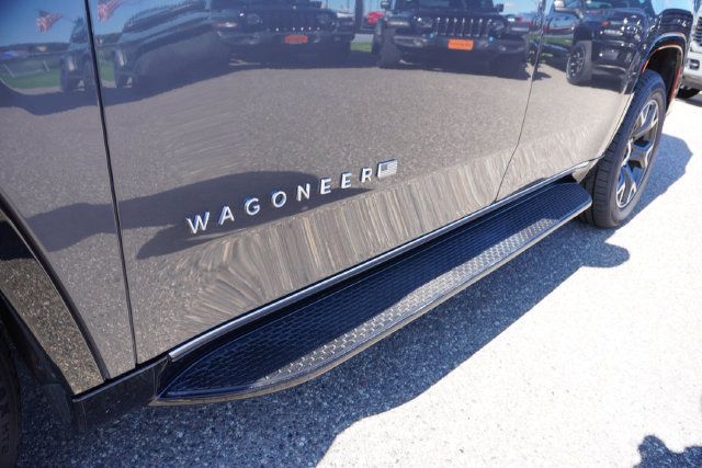 Certified 2024 Jeep Wagoneer Series III AWD/4WD image 14