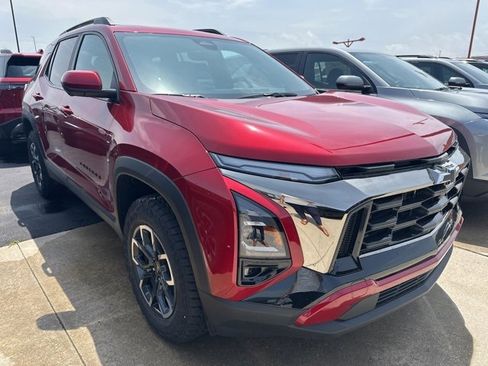 New 2025 Chevrolet Equinox ACTIV w/ Safety and Technology Package image 5