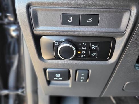 Used 2024 Ford Expedition XLT image 21