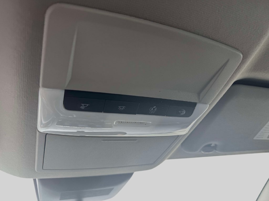 Used 2025 Nissan Sentra SV FWD image 29