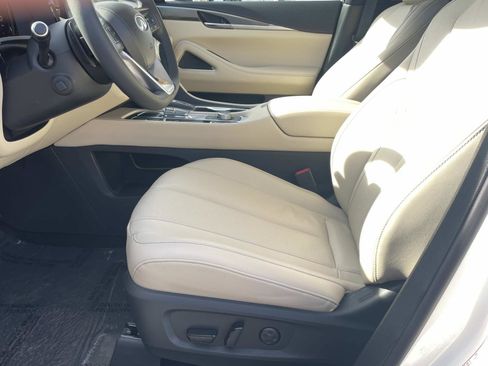 Certified 2025 INFINITI QX60 Luxe image 16