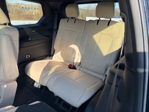 Used 2025 Jeep Grand Cherokee L Limited w/ Trailer Tow Package image 17