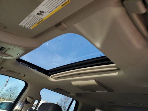 Used 2016 GMC Yukon Denali w/ Open Road Package image 19