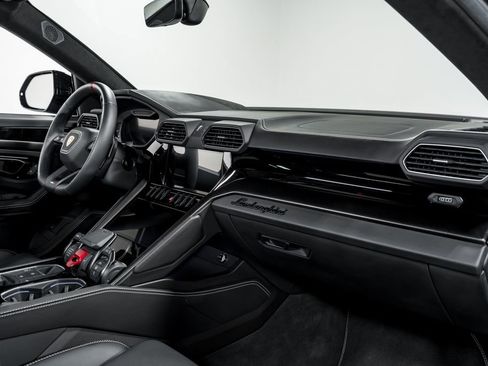 Used 2024 Lamborghini Urus S image 39