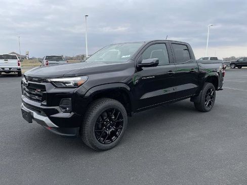 New 2025 Chevrolet Colorado Z71 w/ Technology Package AWD/4WD image 1