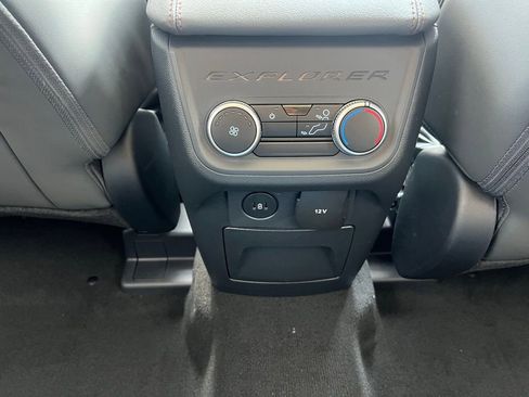 New 2025 Ford Explorer Active w/ Active Comfort Package image 24