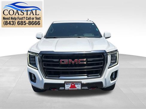 Used 2023 GMC Yukon AT4 w/ Technology Package AWD/4WD image 2