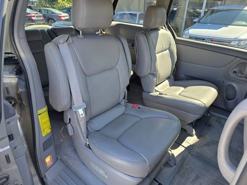 Used 2007 Toyota Sienna LE image 29