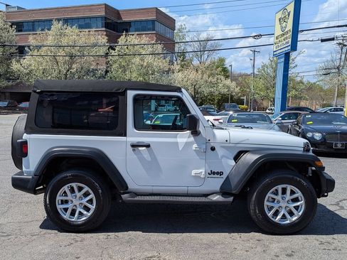 Used 2023 Jeep Wrangler Sport AWD/4WD image 6