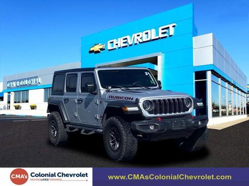 Used 2024 Jeep Wrangler Unlimited Rubicon w/ XTREMEE 35" Tire Package image 1